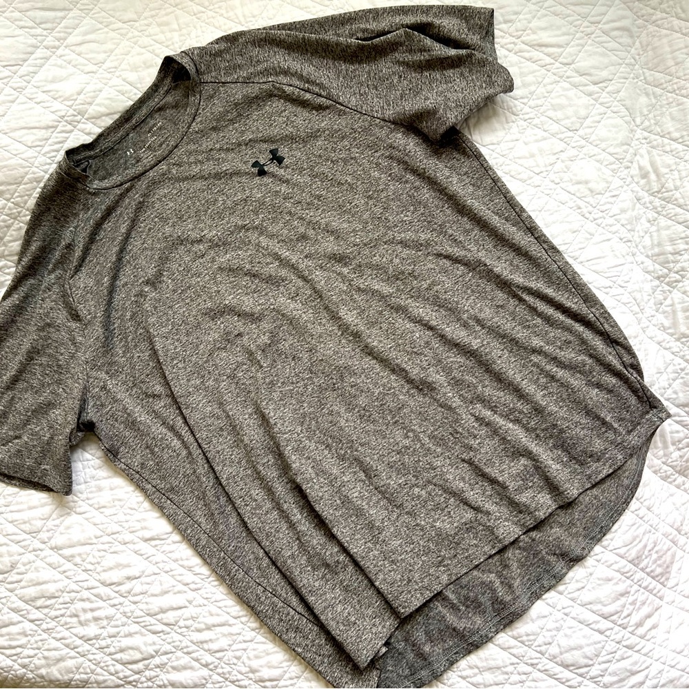 Men’s XL Under Armour Shirt